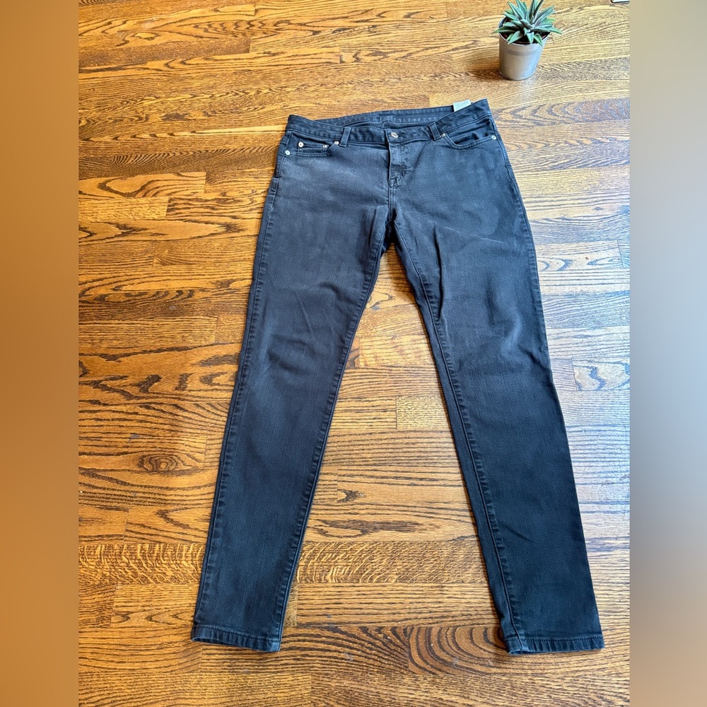 Women’s Michael Kors Black Straight Leg Jeans. Size: 10.